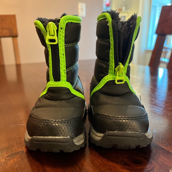 Winter Boots Size 6 Little Kid - Picture 3 of 5